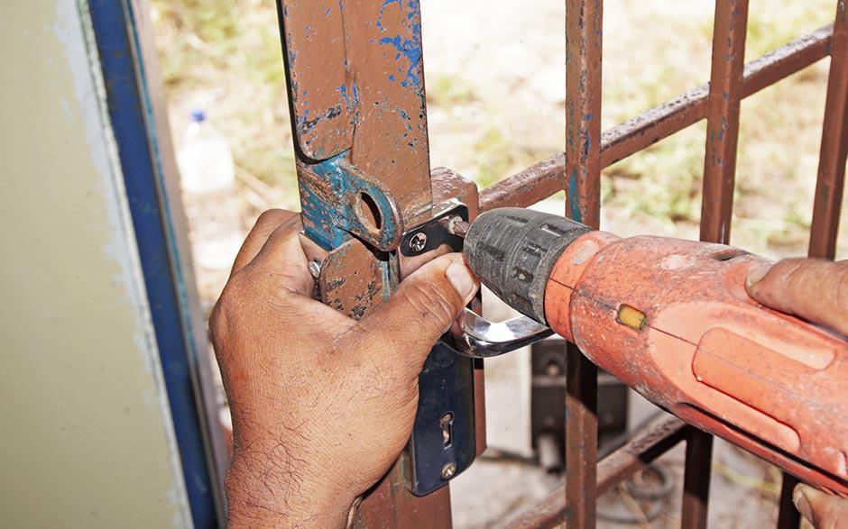 ouverture de porte claquée serrurier Médan